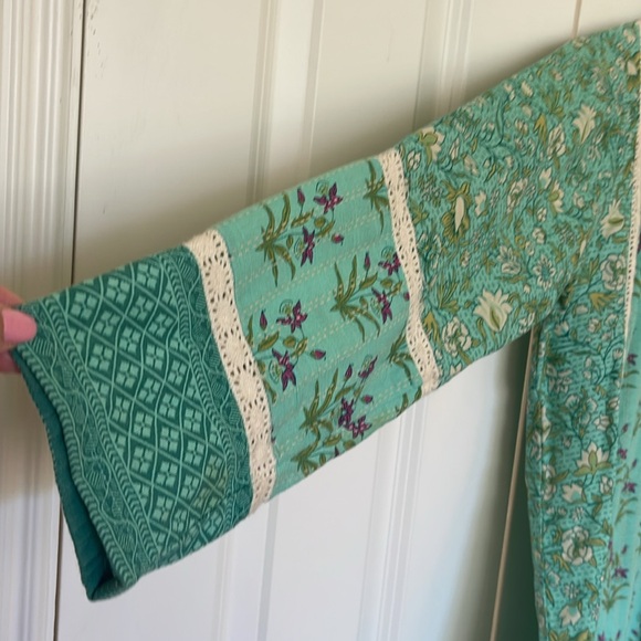 Pakistani Indian printed kurta from khaadi pret with lace. - Picture 6 of 8